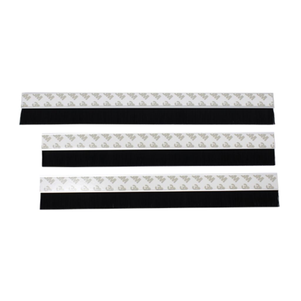 EcoSavers Aluminum Anti-Draft Door Brush (Image 1 of 3) - Stop cold drafts and wasting heat! Seal doors easily and without cutting with the EcoSavers modul. Keywords: heatingsaver. SKU: 8717853705694 EcoSavers Aluminium Door Brush