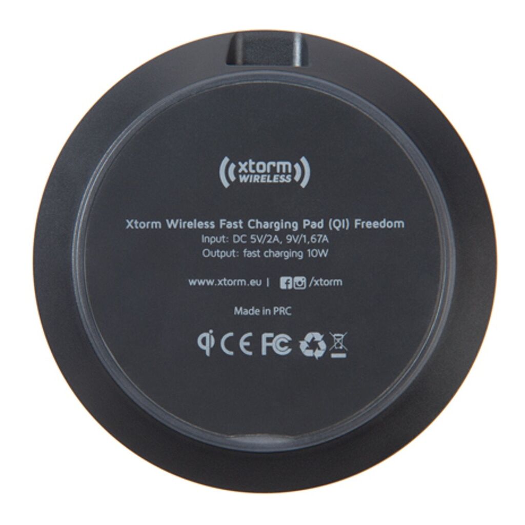 Xtorm XW202 Freedom Pad QI Wireless Charger Fast Charging (Image 5 of 6) - Xtorm XW202 Freedom Fast Wireless Charger (Qi, 10W) 

 Tired of connecting and disconnecting cables. Keywords: solar toys, toy, toys. SKU: XW202