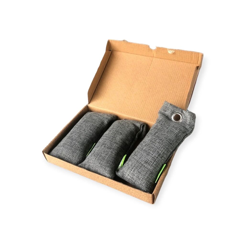 Natural EcoSavers Bamboo Charcoal Air Purifying Bags (Image 1 of 4) - EcoSavers Natural Cleansing Bags with Bamboo Charcoal (Set of 3x 75g) 

 Do you have a problem with. Keywords: lampka, LED, light, nightlight. SKU: 8717853705960 Ecosavers Naturally Purifying Bags